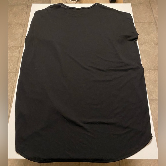 LuLaRoe small black Irma tunic top - Picture 5 of 5